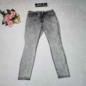 Gray High-Rise Skinny Jeans 🦃